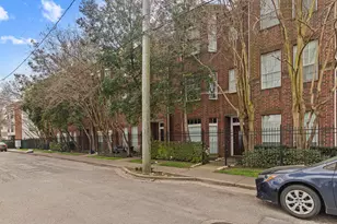 1319 Oneil St, Houston, TX 77019 - Photo 2