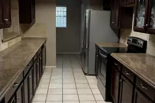 6111 Irish Hill Dr, Houston, TX 77053 - Photo 4