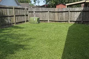 6111 Irish Hill Dr, Houston, TX 77053 - Photo 10