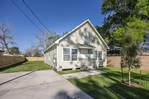 7817 Shotwell St, Houston, TX 77016 - Photo 2