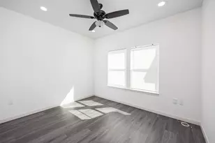 7817 Shotwell St, Houston, TX 77016 - Photo 12