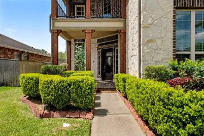 9611 Lost Woods Drive, Richmond, TX 77406 - Photo 2