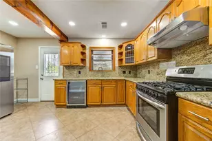 9922 Carmalee St, Houston, TX 77075 - Photo 16