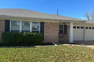 11410 Ashcroft Dr, Houston, TX 77035 - Photo 2