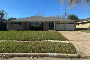 11410 Ashcroft Dr, Houston, TX 77035 - Photo 1
