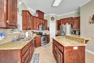 714 Moore St, Richwood, TX 77566 - Photo 6