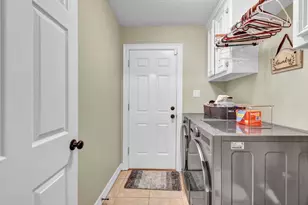 714 Moore St, Richwood, TX 77566 - Photo 10