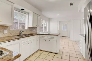 14506 Carolcrest Dr, Houston, TX 77079 - Photo 4