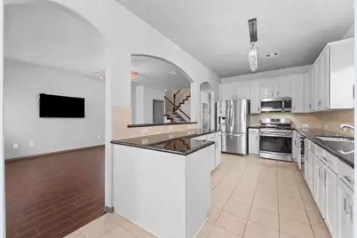16918 Lake Willowby Lane, Houston, TX 77044 - Photo 10