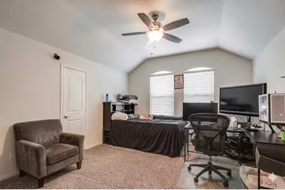 901 Jefferson Avenue, Cleveland, TX 77327 - Photo 6