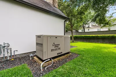 21 Carolane Trail, Houston, TX 77024 - Photo 40