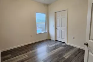 6202 Lacey Oak Dr, Hitchcock, TX 77563 - Photo 10