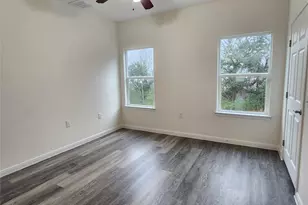 6202 Lacey Oak Dr, Hitchcock, TX 77563 - Photo 4