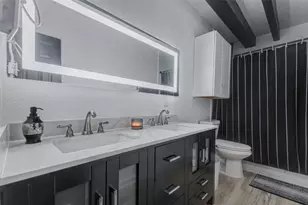 4815 Edfield St, Houston, TX 77033 - Photo 16