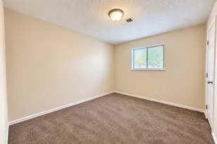 3130 Balzar Dr, Dickinson, TX 77539 - Photo 10