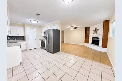 3130 Balzar Drive, Dickinson, TX 77539 - Photo 6