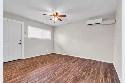 4706 Yellowstone Boulevard #4, Houston, TX 77021 - Photo 2