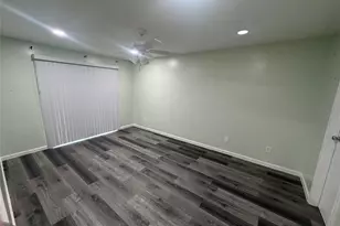6500 E Sands Point Dr, Houston, TX 77074 - Photo 8