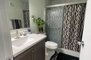 6500 E Sands Point Dr, Houston, TX 77074 - Photo 10