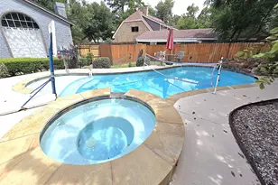 560 Brandon Rd, Conroe, TX 77302 - Photo 2