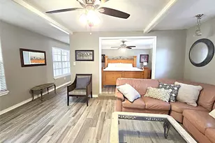 560 Brandon Rd, Conroe, TX 77302 - Photo 8