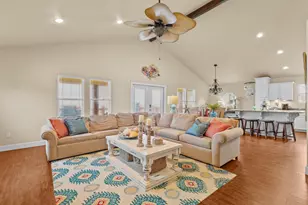 2910 Shady Ln, Crystal Beach, TX 77650 - Photo 16