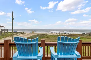 2910 Shady Ln, Crystal Beach, TX 77650 - Photo 6