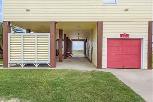 2910 Shady Ln, Crystal Beach, TX 77650 - Photo 32