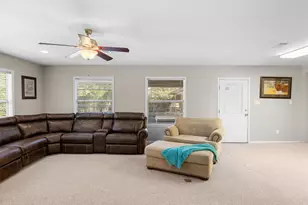 1102 N Pecan St, Caldwell, TX 77836 - Photo 22