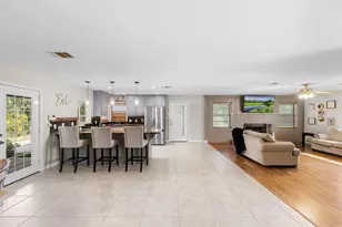 1102 N Pecan St, Caldwell, TX 77836 - Photo 8