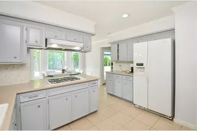 11302 Burgoyne Drive, Houston, TX 77077 - Photo 10