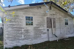 885 Bullock Rd, Palacios, TX 77957 - Photo 14