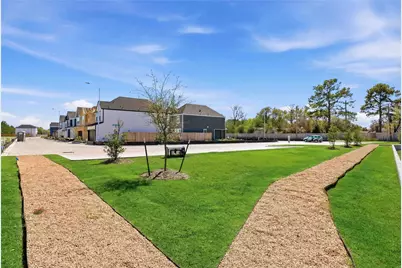 7614 Inwood Hills Lane, Houston, TX 77088 - Photo 44