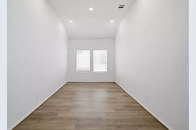 1418 16th Ave, Texas City, TX 77590 - Photo 6