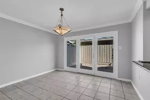 6425 Olympia Dr, Houston, TX 77057 - Photo 12