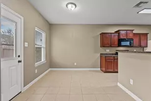 322 Shoshone Ridge Dr, La Marque, TX 77568 - Photo 8