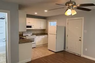 8416 La Porte Rd, Houston, TX 77012 - Photo 6