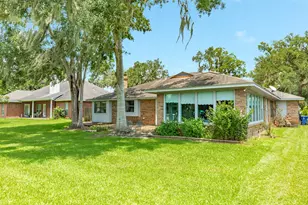 2320 Shalmar Dr, West Columbia, TX 77486 - Photo 6