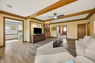 3811 Trappers Forest Dr, Houston, TX 77088 - Photo 6