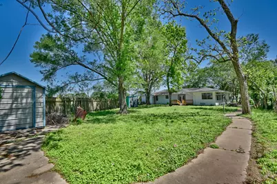 415 Silliman Street, Sealy, TX 77474 - Photo 40