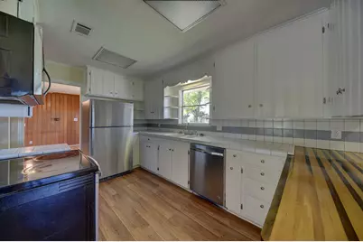 415 Silliman Street, Sealy, TX 77474 - Photo 6