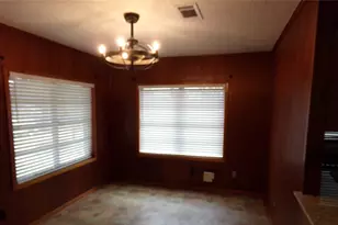 211 W Sherman St, Livingston, TX 77351 - Photo 6