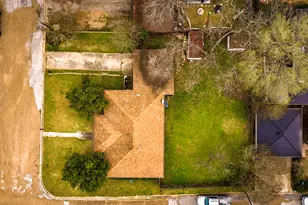 211 W Sherman St, Livingston, TX 77351 - Photo 14