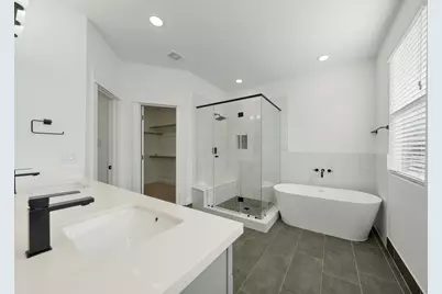 412 Neyland Street #C, Houston, TX 77022 - Photo 16