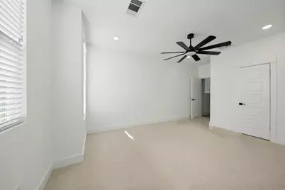412 Neyland Street #C, Houston, TX 77022 - Photo 14