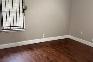 5631 Groveton St, Houston, TX 77033 - Photo 8