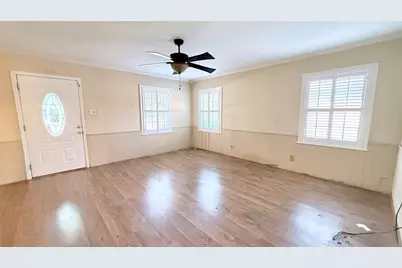 321 20th Avenue N, Texas City, TX 77590 - Photo 8