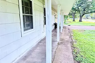 321 20th Ave N, Texas City, TX 77590 - Photo 6