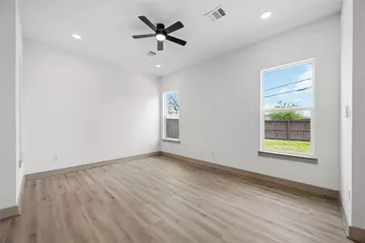 7555 Calhoun Road #A/B, Houston, TX 77033 - Photo 12