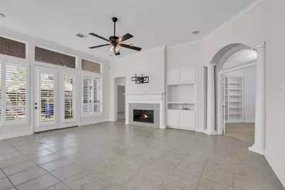 27 Rockledge Drive, The Woodlands, TX 77382 - Photo 10